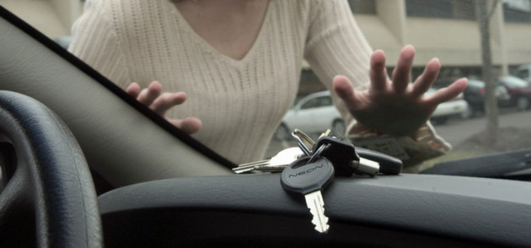 vehicle lockout service Norwalk